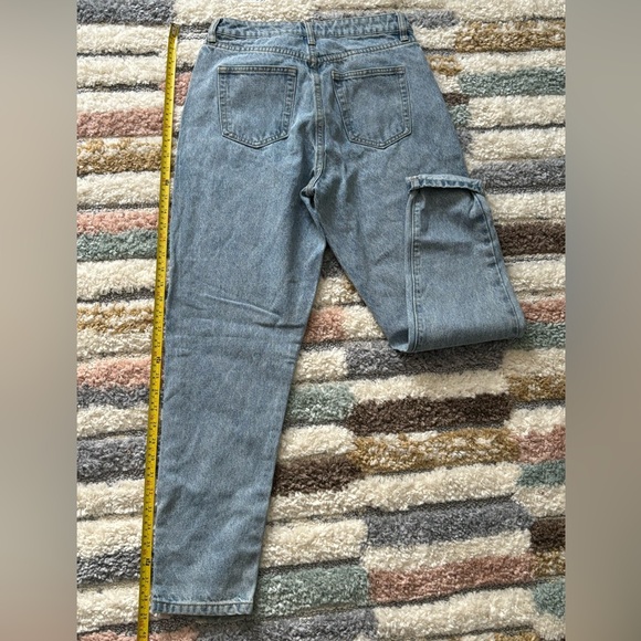 Women’s size 5 Fashion Nova Boyfriend Jeans - Picture 3 of 3